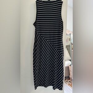 Women’s Large black and white Dress